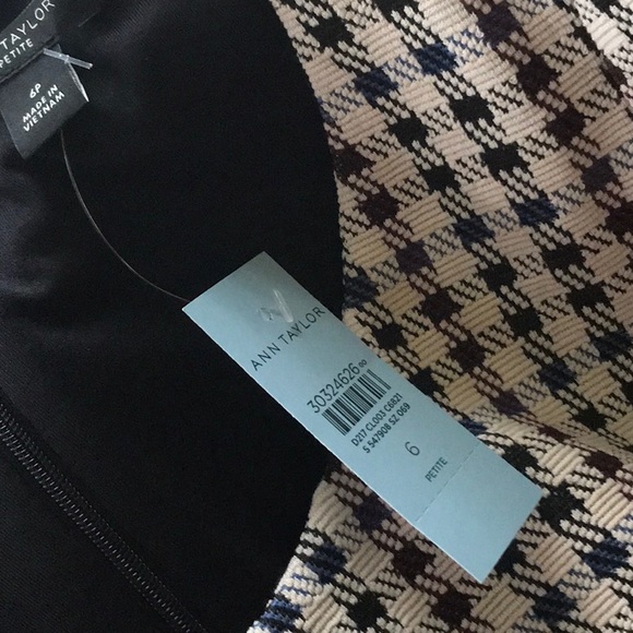 ANN TAYLOR Houndstooth Puff Sleeve Sheath Dress - Picture 4 of 5